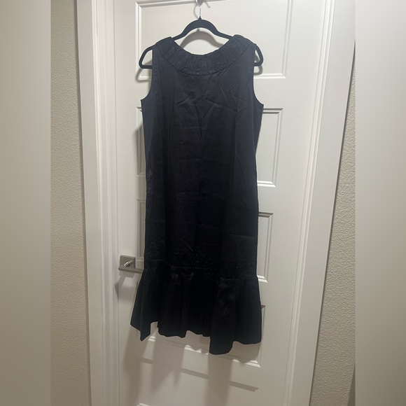 Harshman Elegant Black Midi Dress with Ruffled Neckline - Picture 2 of 3
